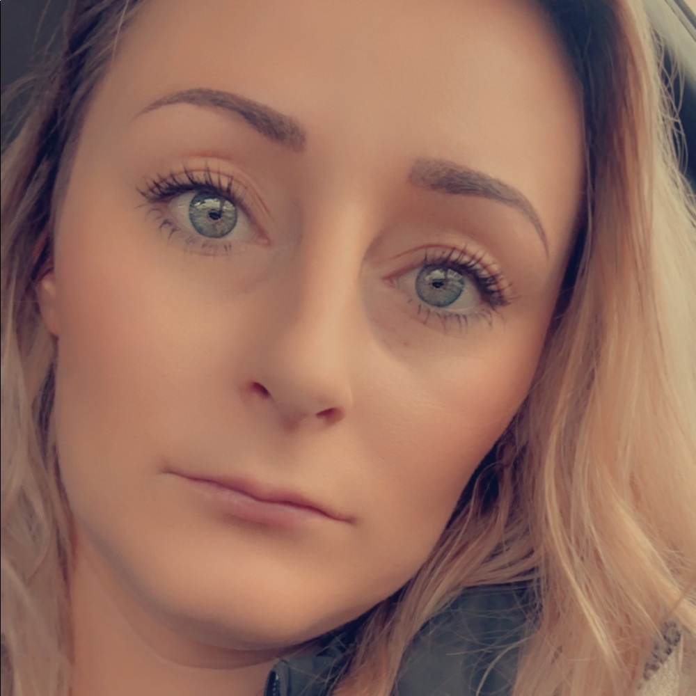 Meet your Posher, Claralyn